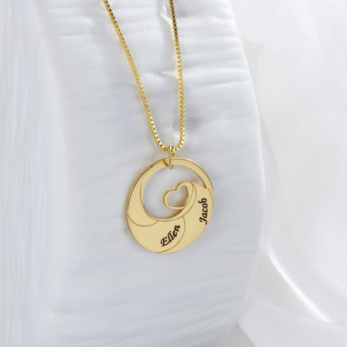 Gold Necklace For Mom With Kids Names