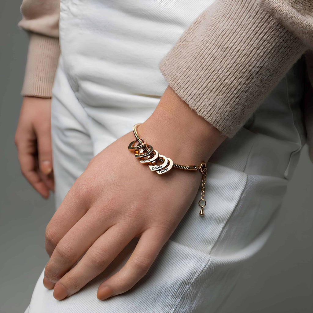 Mom Bracelet with Kids Names Model